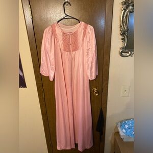 Pink Lace Nightgown and matching robe vintage